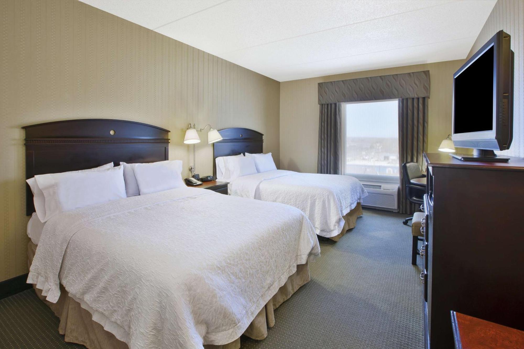 Hampton Inn & Suites Plattsburgh  Kültér fotó