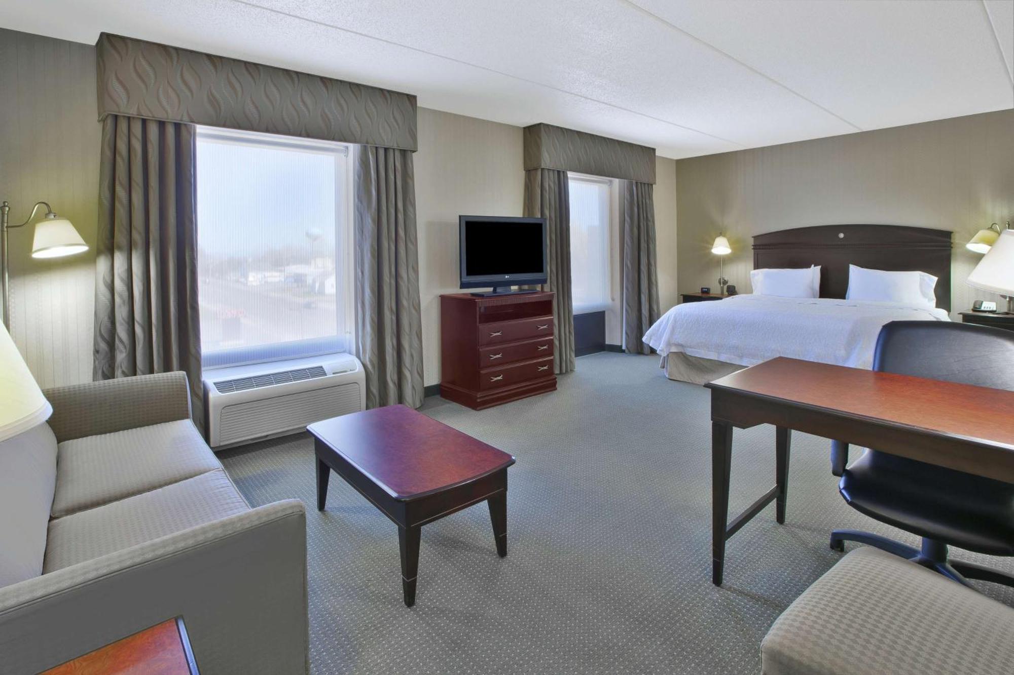 Hampton Inn & Suites Plattsburgh  Kültér fotó